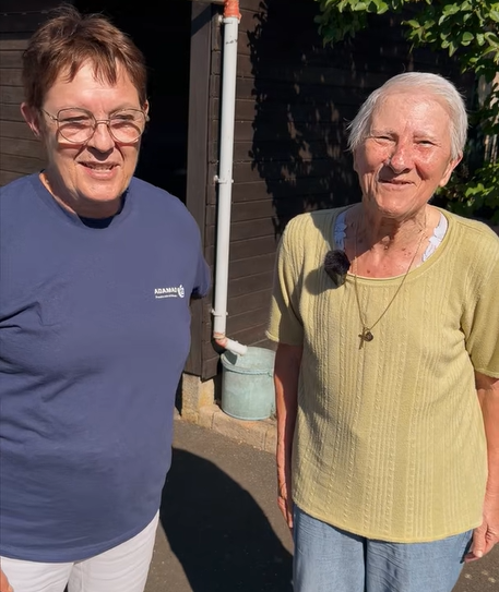 Portage de repas à domicile en Vendée : Béatrice, professionnelle de l’ADAMAD à Fontenay-le-Comte.
